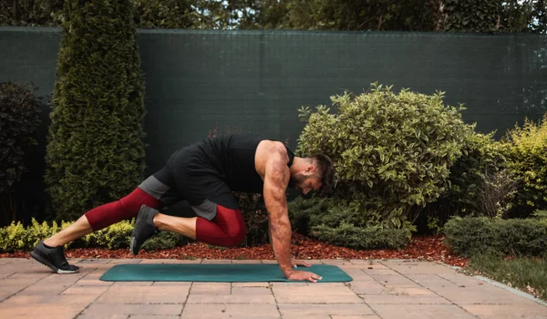 Home Workout Guide for Busy Expats in UAE (Simple & Practical Plan)