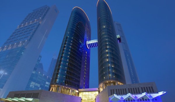 Emirates Financial Towers Dubai – Location, Offices, Facilities, Metro Access & Visitor Guide